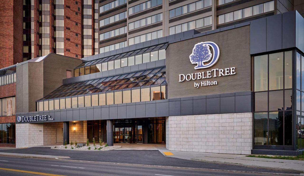 Doubletree By Hilton Windsor, On Exterior foto